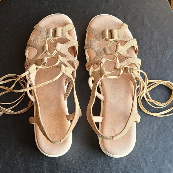 Johnston & Murphy Chastity Wedge Strappy Sandal - Picture 5 of 10